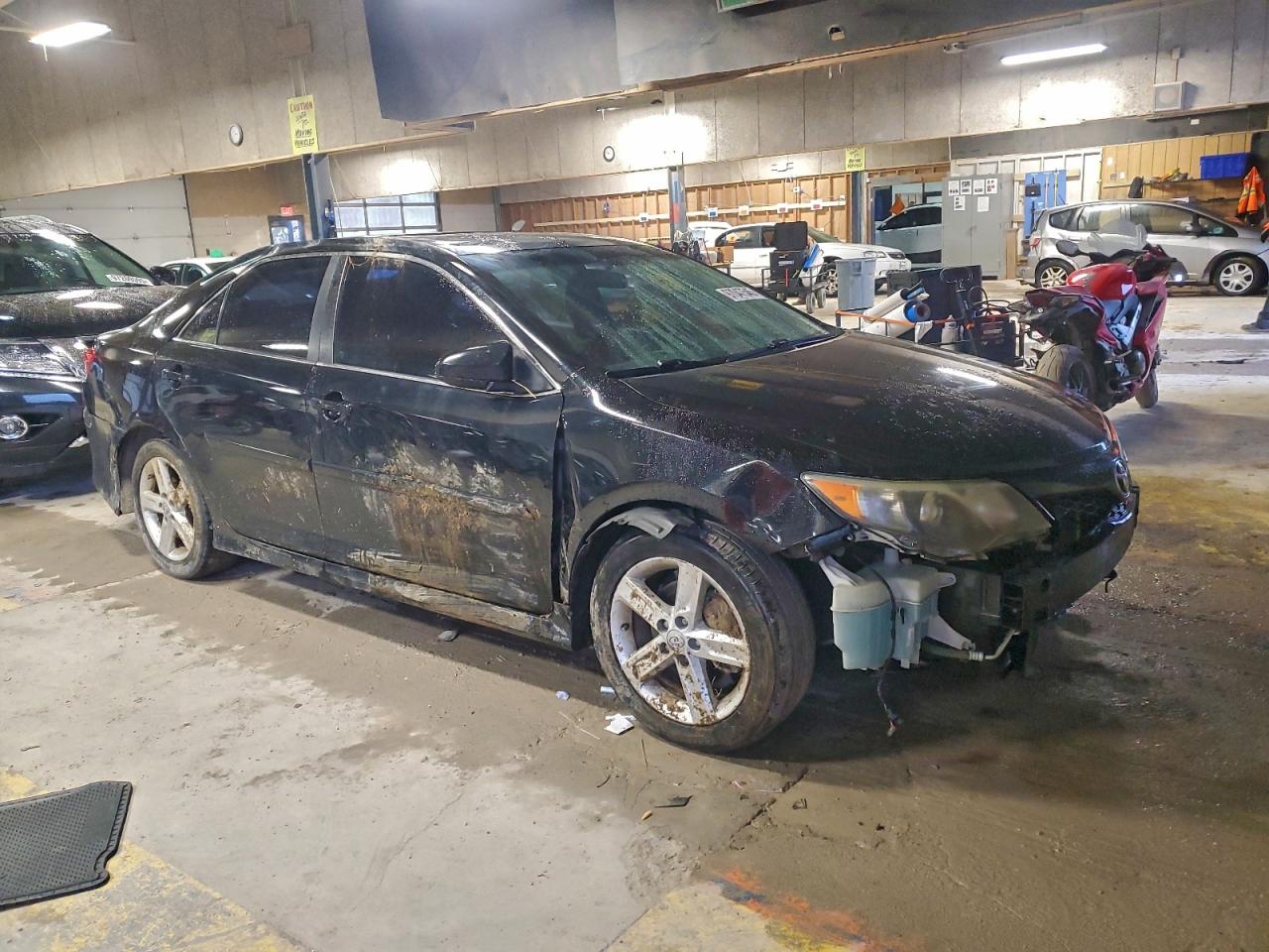 2014 TOYOTA CAMRY L photo 7