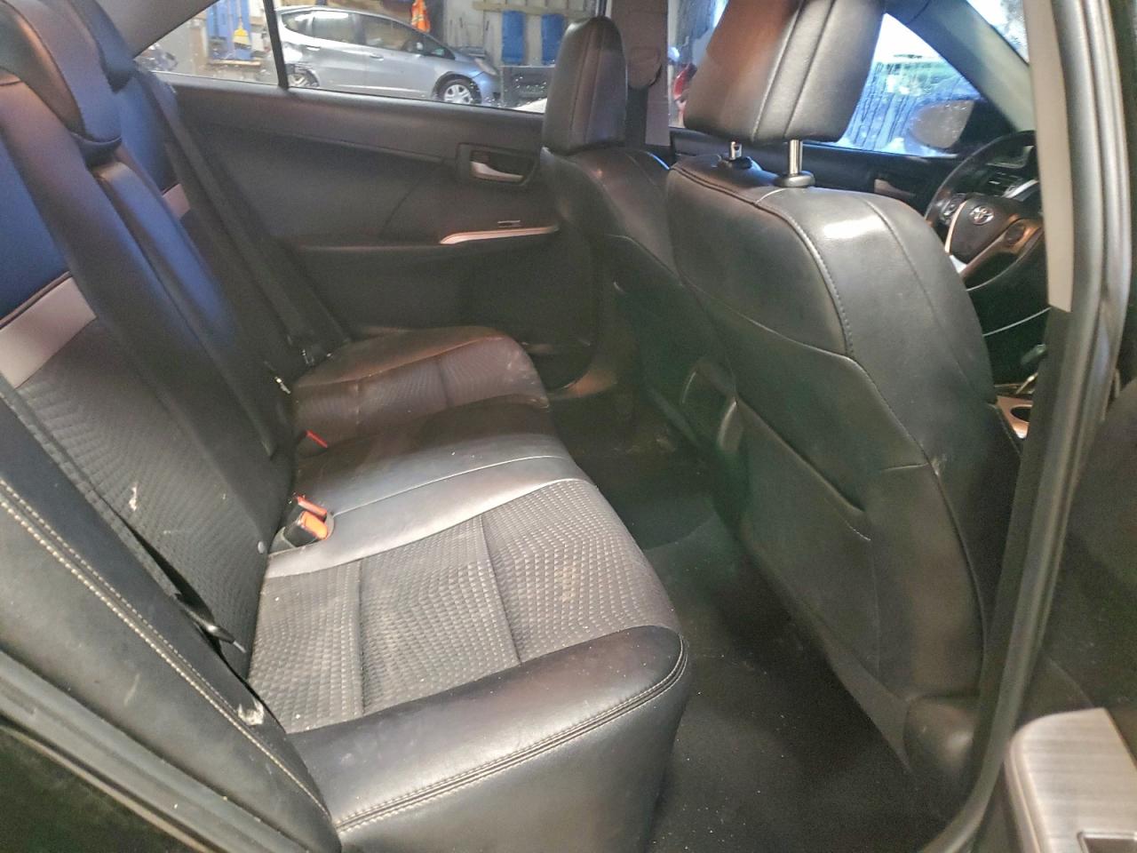 2014 TOYOTA CAMRY L photo 19