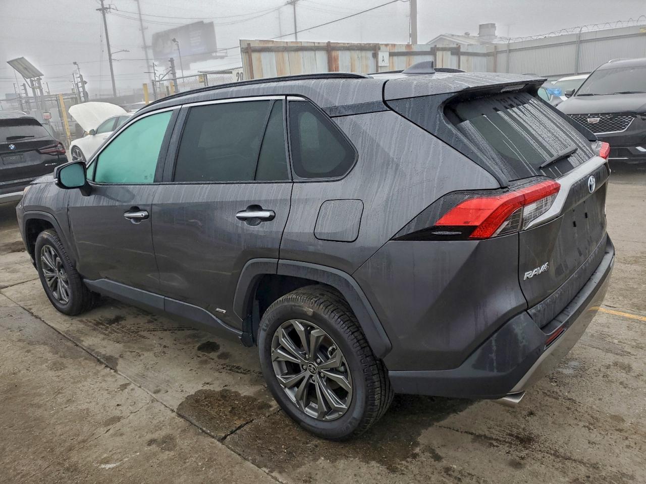 2022 TOYOTA RAV4 LIMITED photo 2