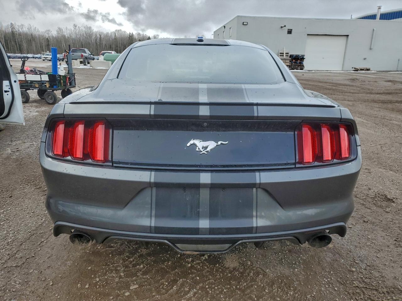 2016 FORD MUSTANG photo 6