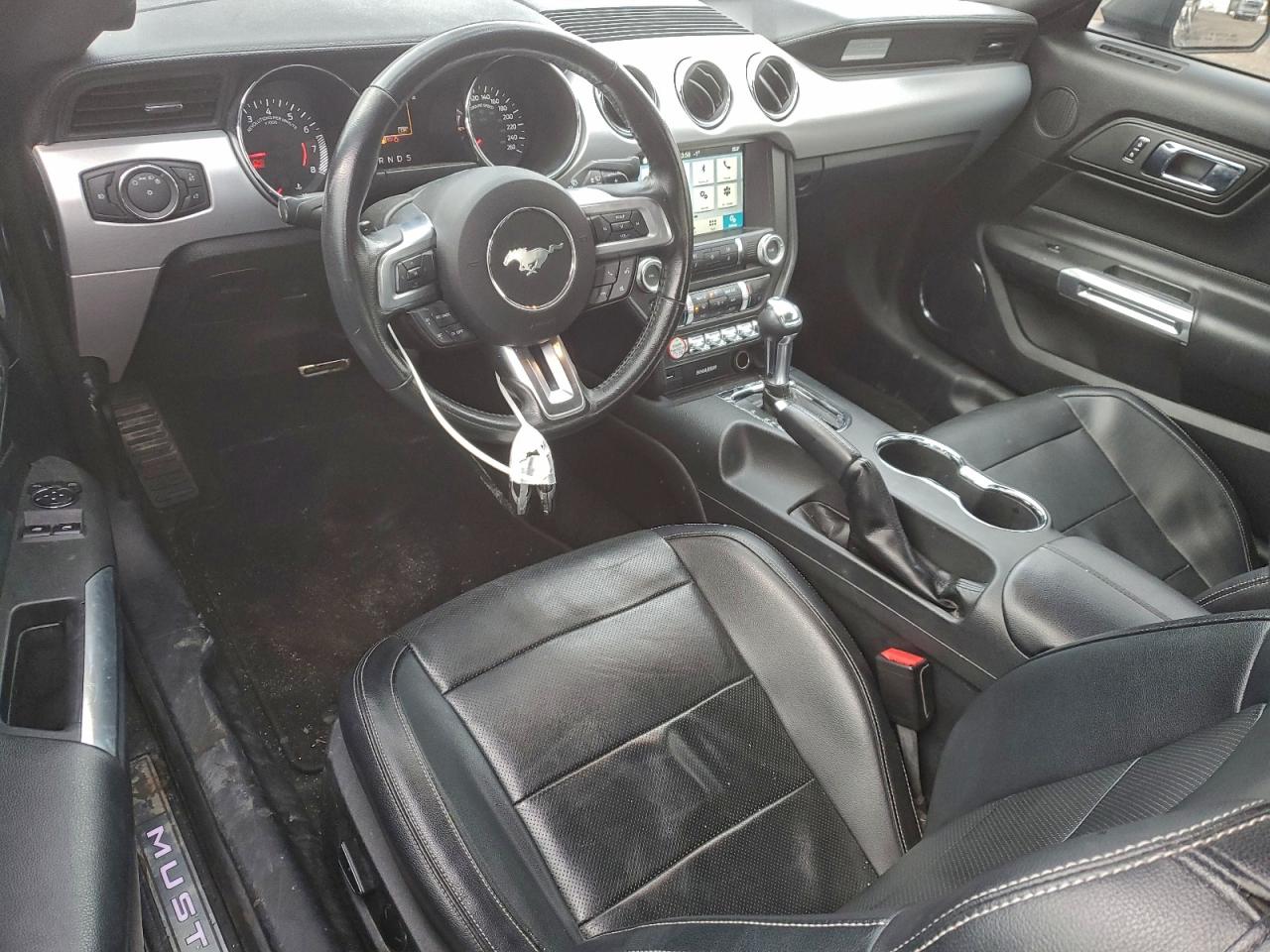 2016 FORD MUSTANG photo 8