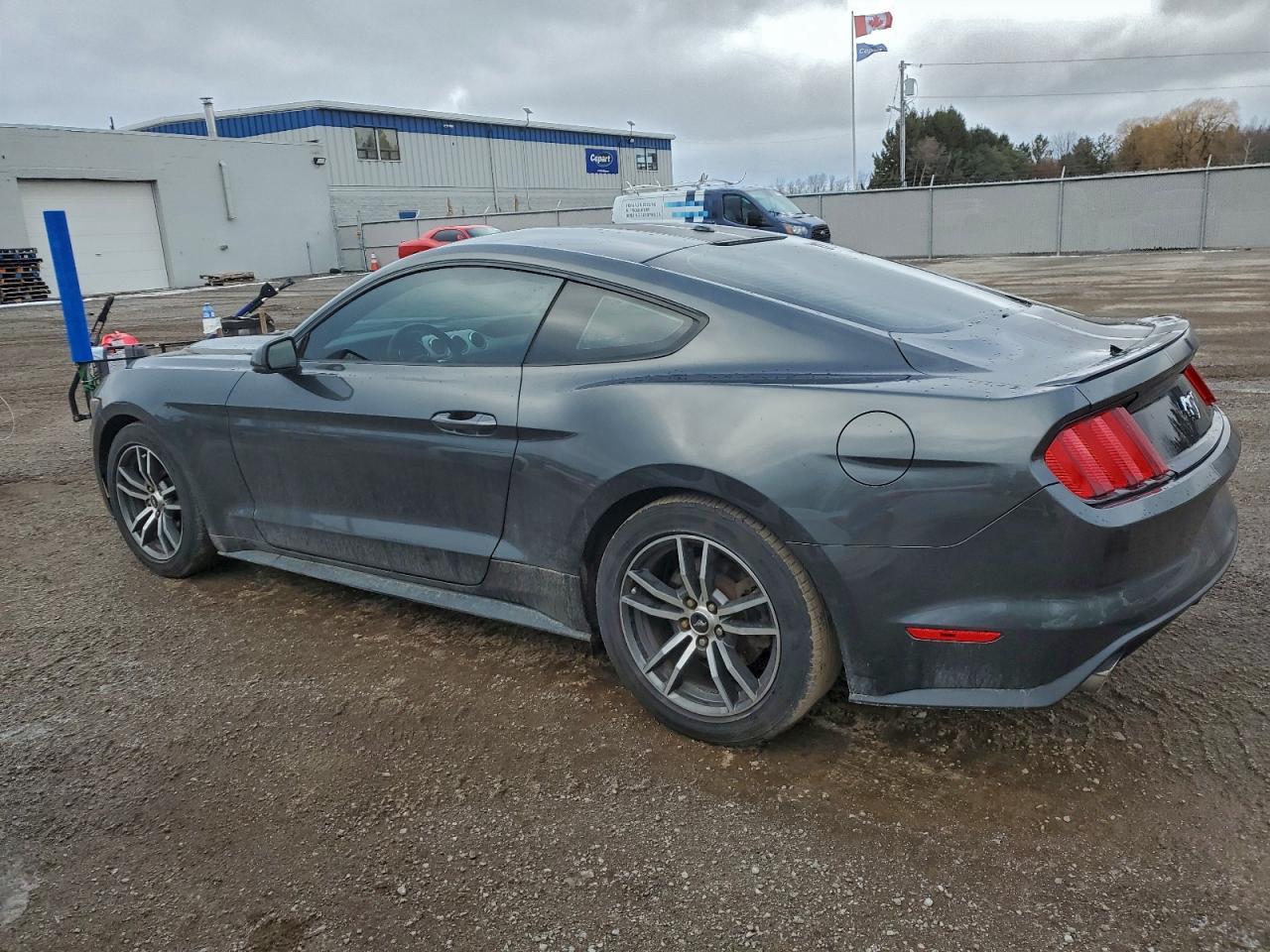 2016 FORD MUSTANG photo 2