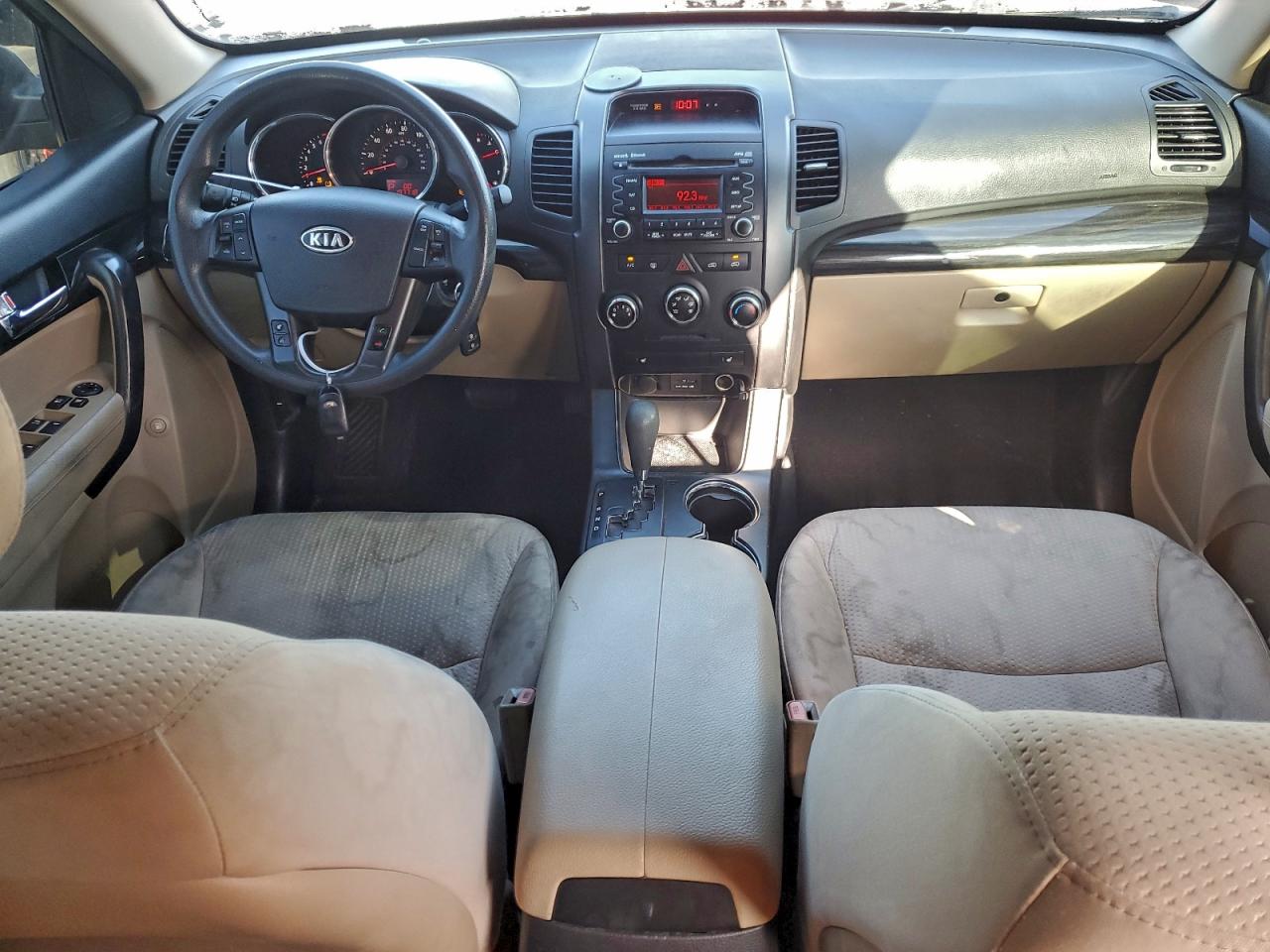 2011 KIA SORENTO BASE photo 8