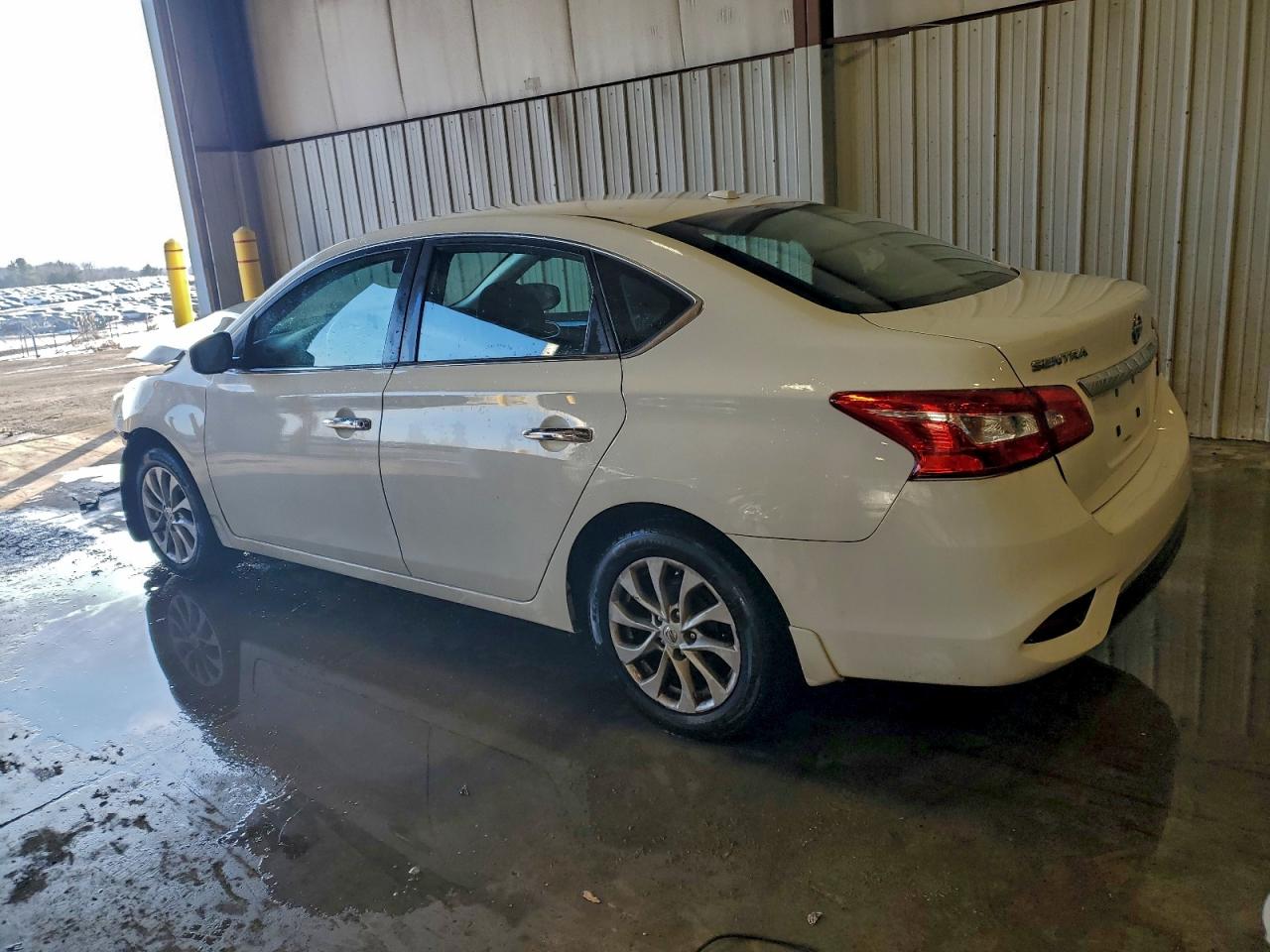 2018 NISSAN SENTRA S photo 2