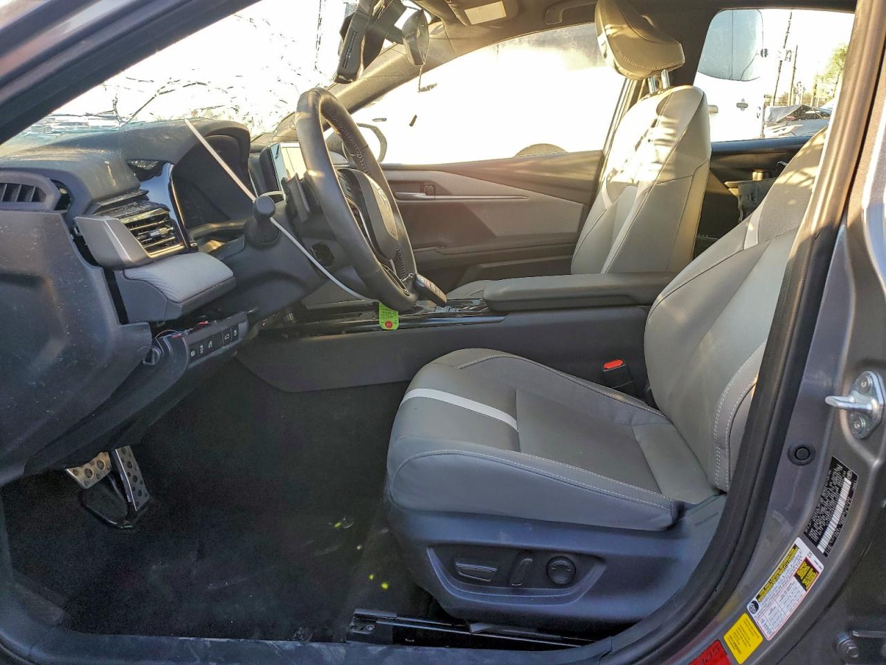 2025 TOYOTA CAMRY XSE photo 19
