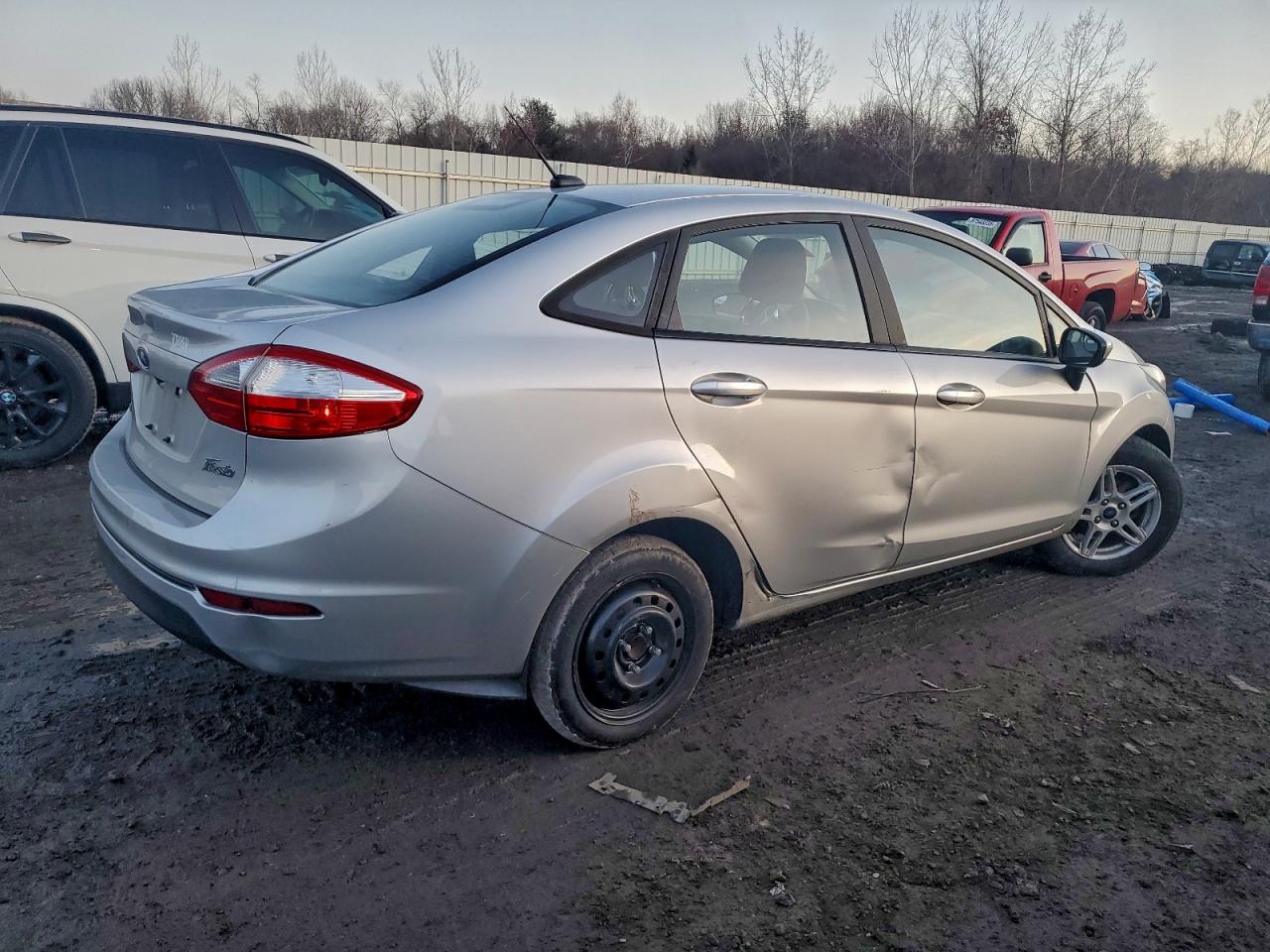 2018 FORD FIESTA SE photo 7