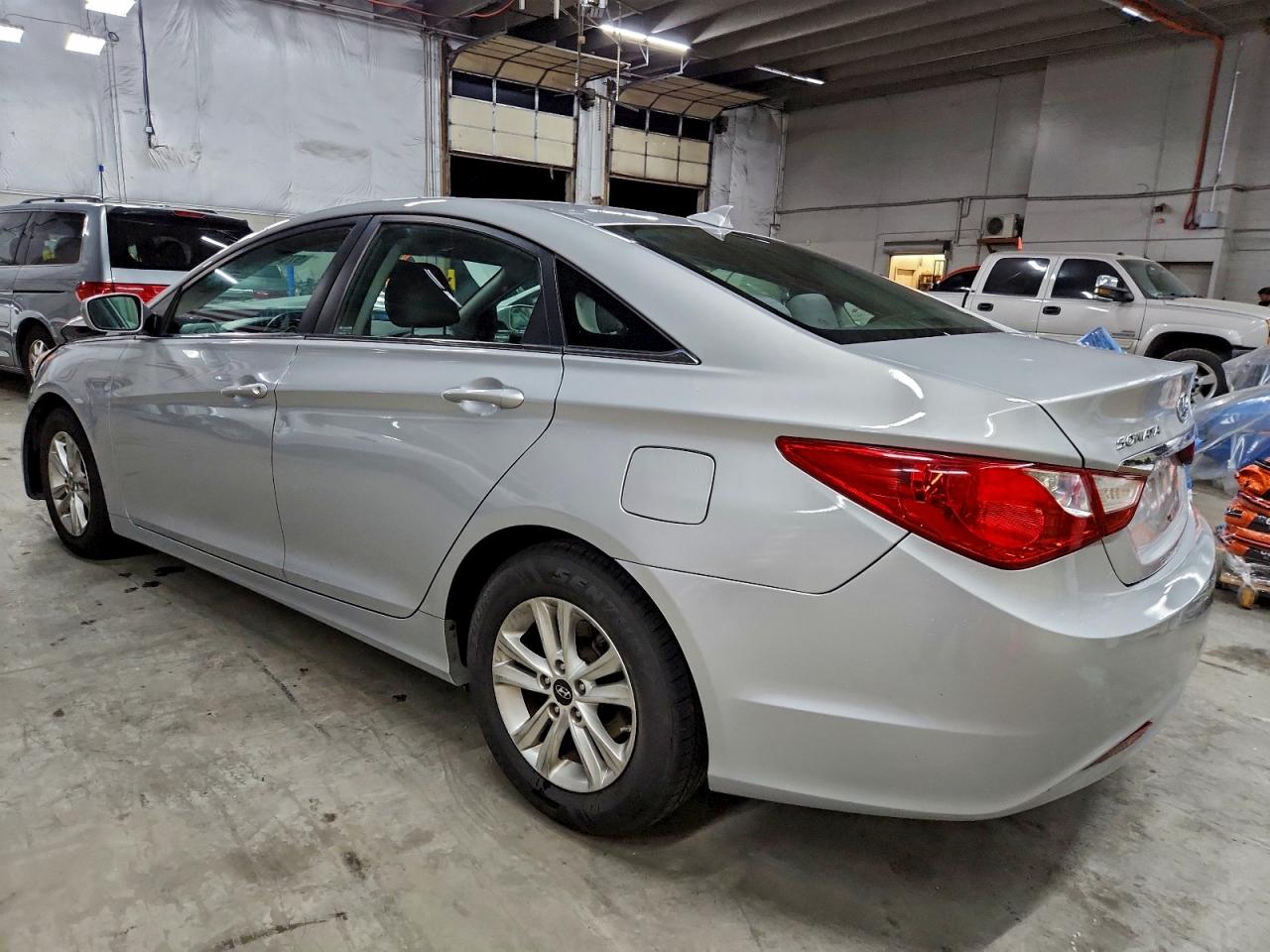 2013 HYUNDAI SONATA GLS photo 4