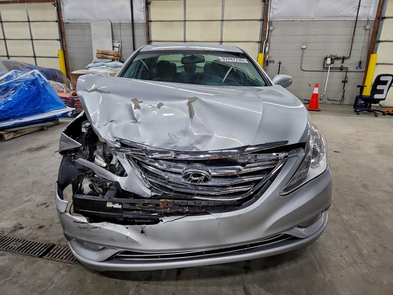 2013 HYUNDAI SONATA GLS photo 13