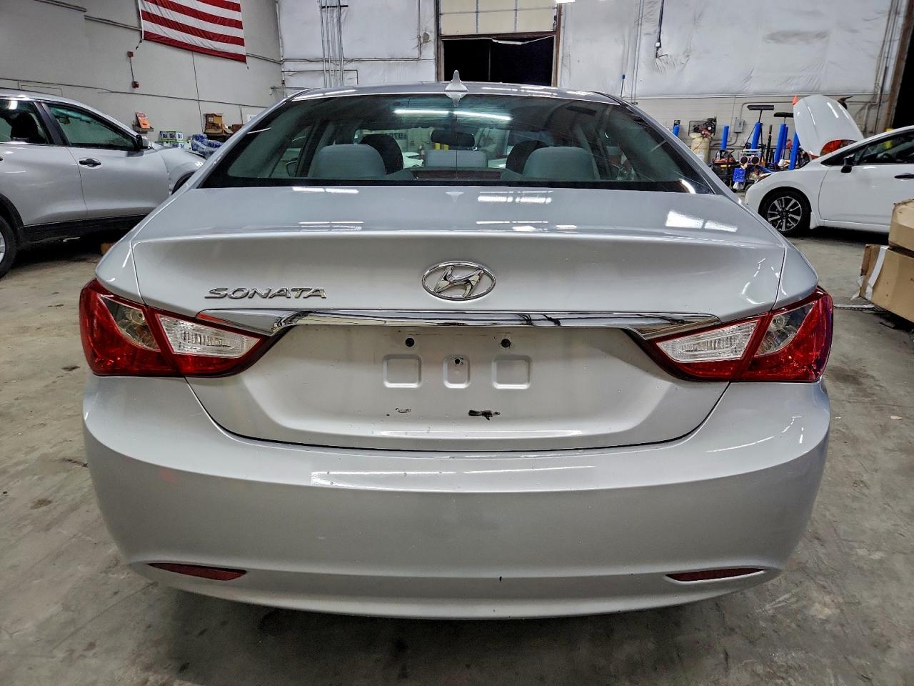 2013 HYUNDAI SONATA GLS photo 16