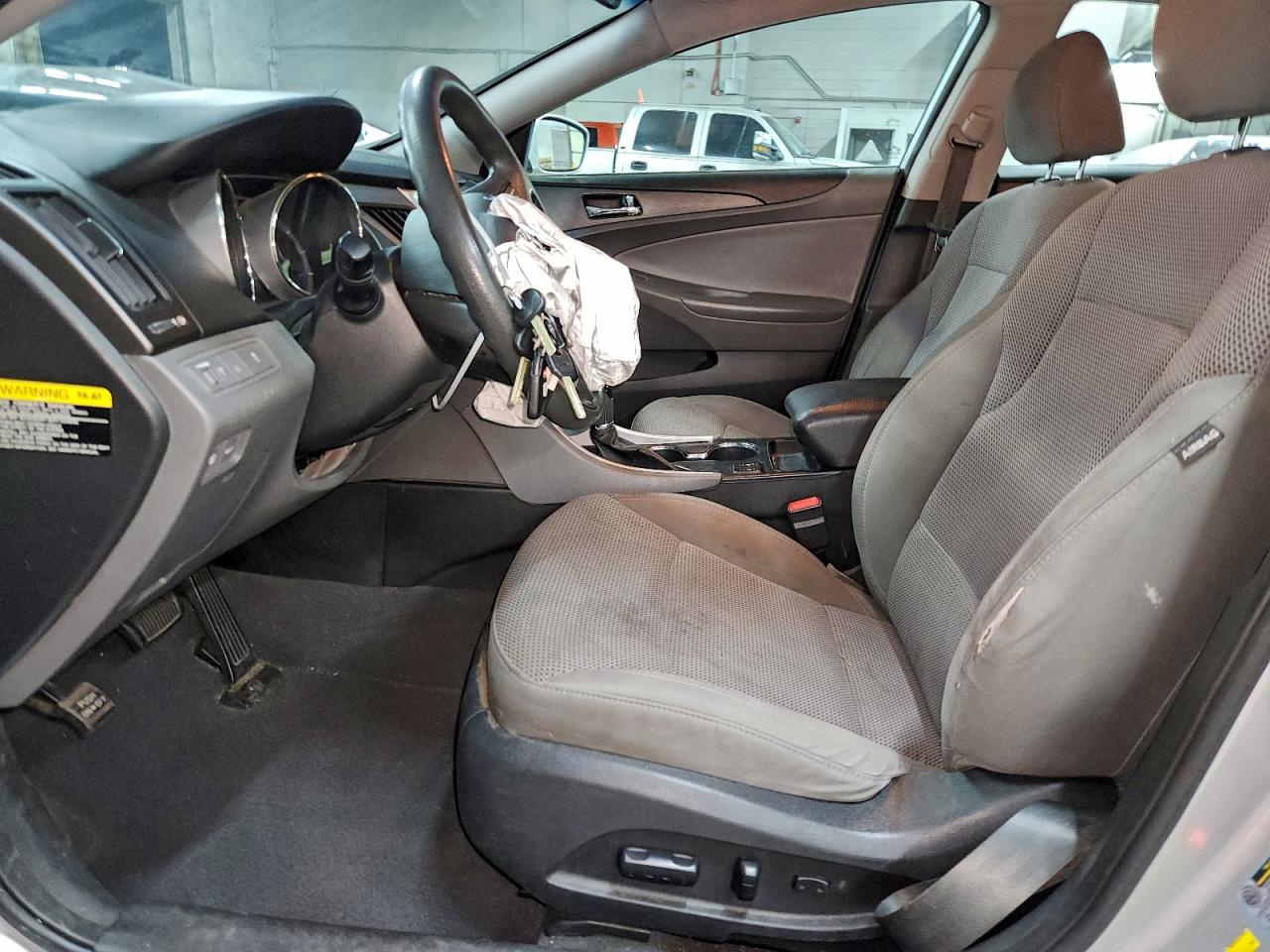 2013 HYUNDAI SONATA GLS photo 19