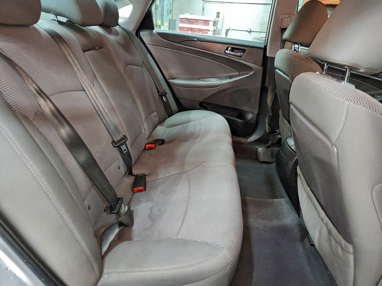 2013 HYUNDAI SONATA GLS photo 28