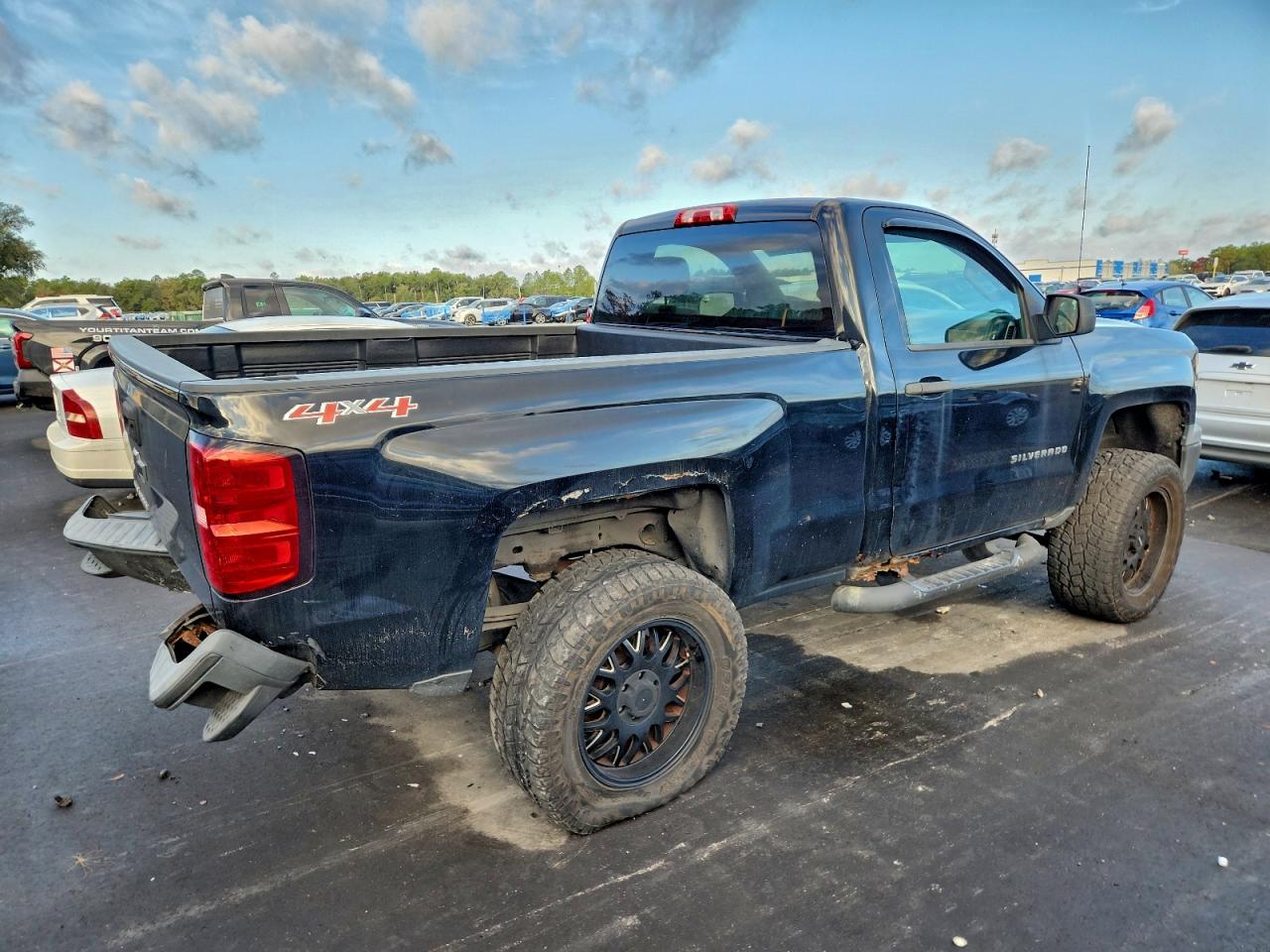 2015 CHEVROLET SILVERADO K1500 photo 3