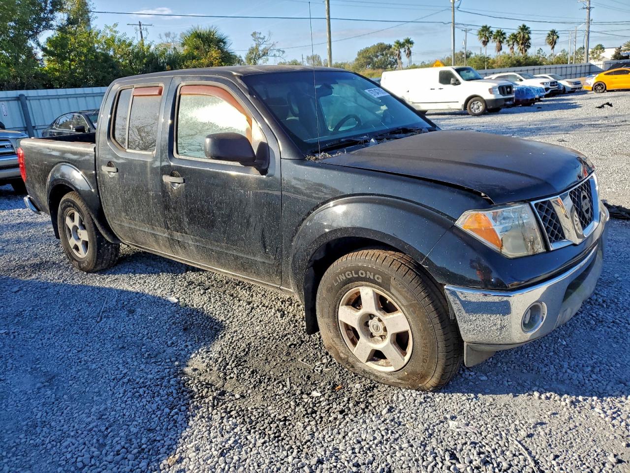 2005 NISSAN FRONTIER CREW CAB LE photo 4