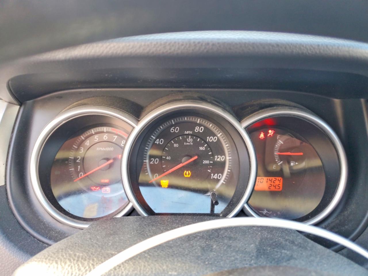 2012 NISSAN VERSA S photo 17