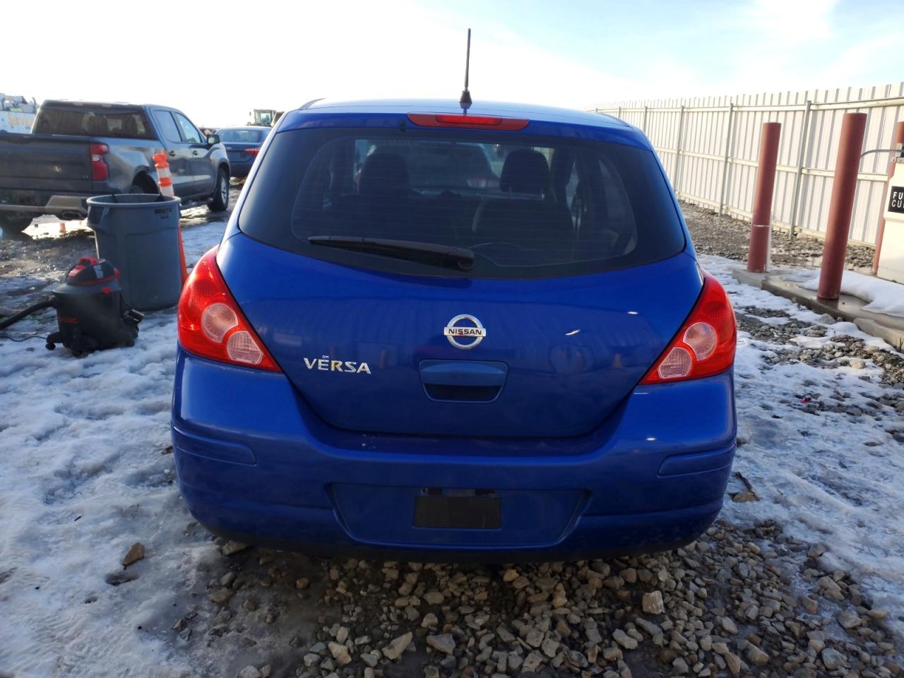 2012 NISSAN VERSA S photo 11