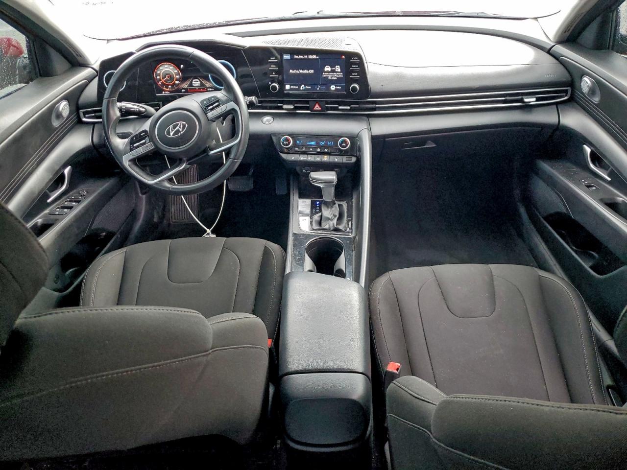 2021 HYUNDAI ELANTRA SEL photo 15