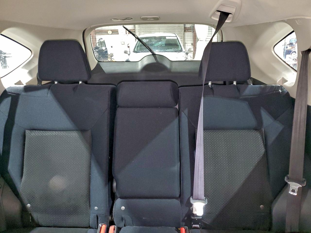 2015 HONDA CR-V LX photo 19