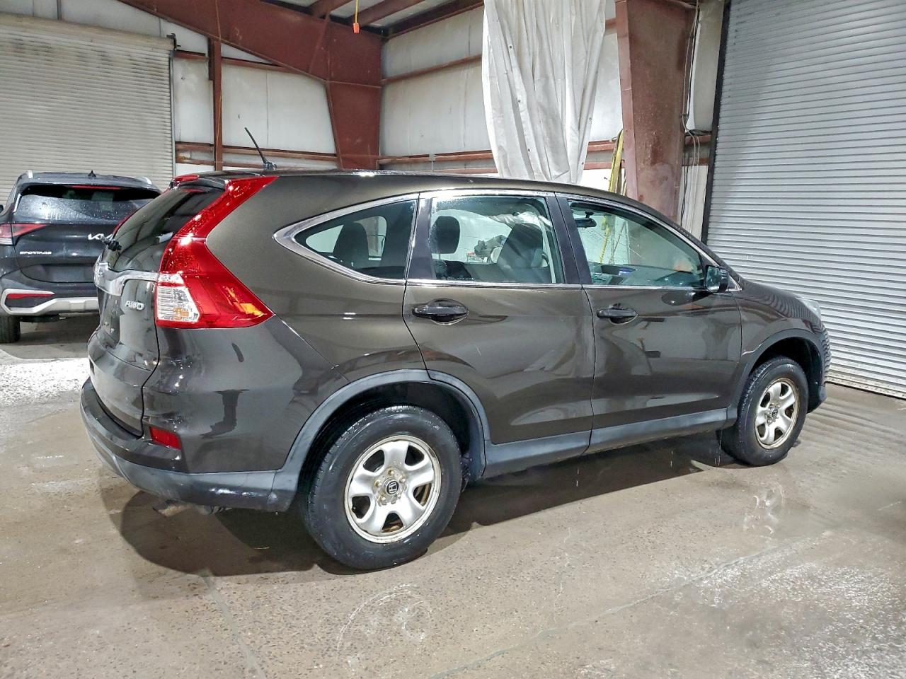 2015 HONDA CR-V LX photo 5