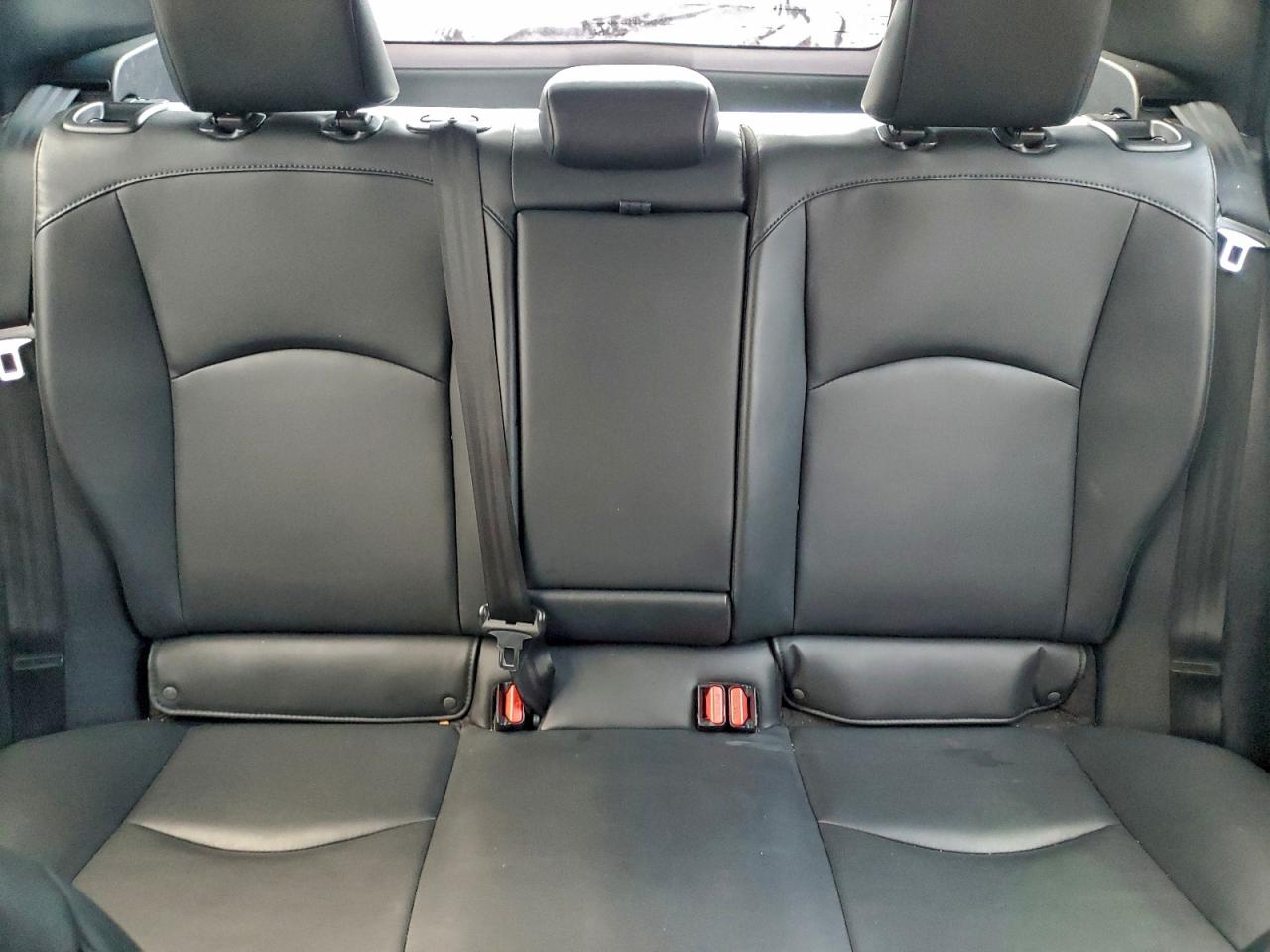 2019 TOYOTA PRIUS photo 19