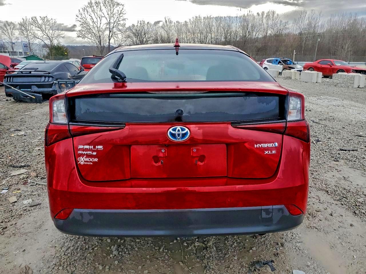 2019 TOYOTA PRIUS photo 11