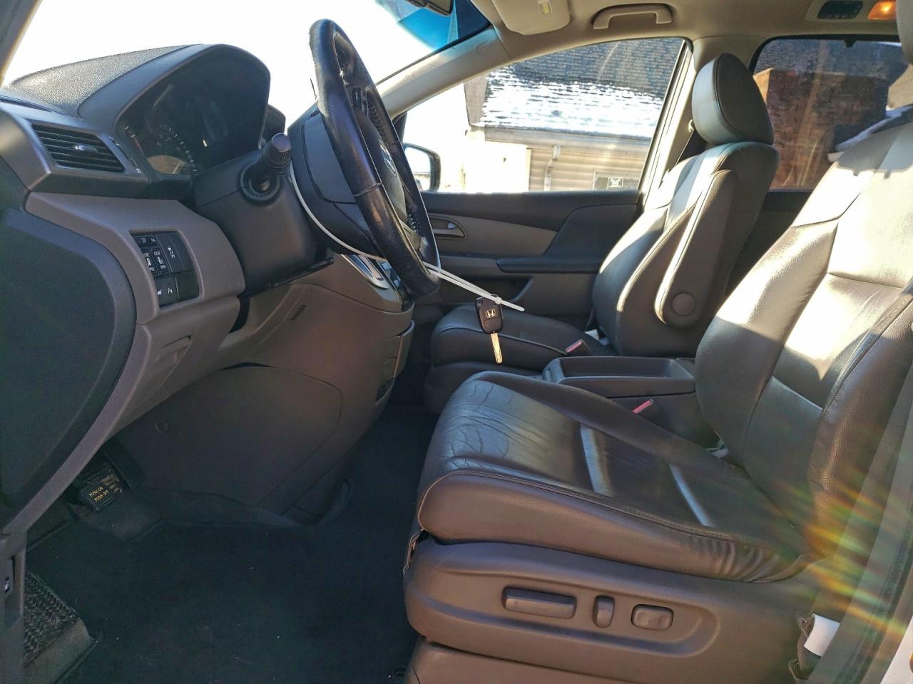 2012 HONDA ODYSSEY TOURING photo 13
