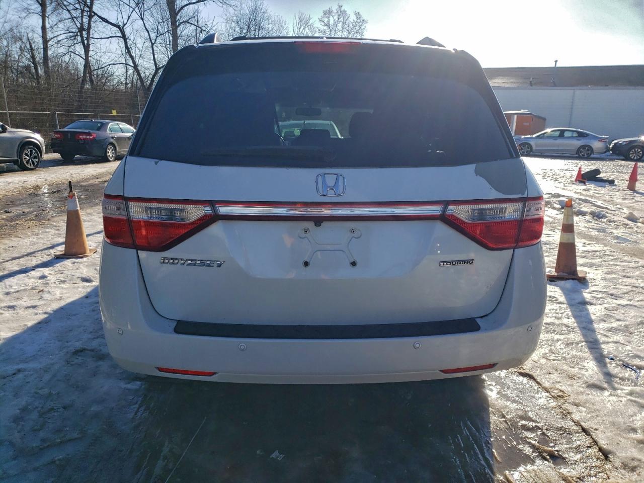 2012 HONDA ODYSSEY TOURING photo 11