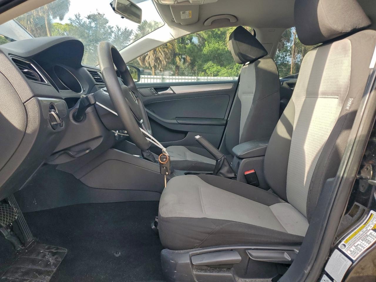 2017 VOLKSWAGEN JETTA S photo 19