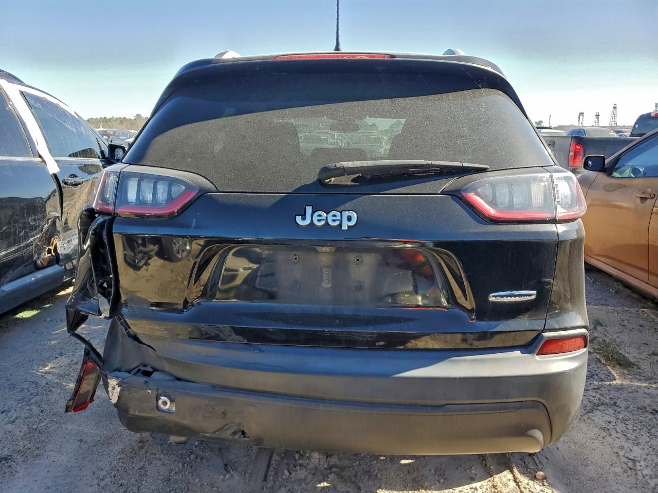 2019 JEEP CHEROKEE LATITUDE photo 16