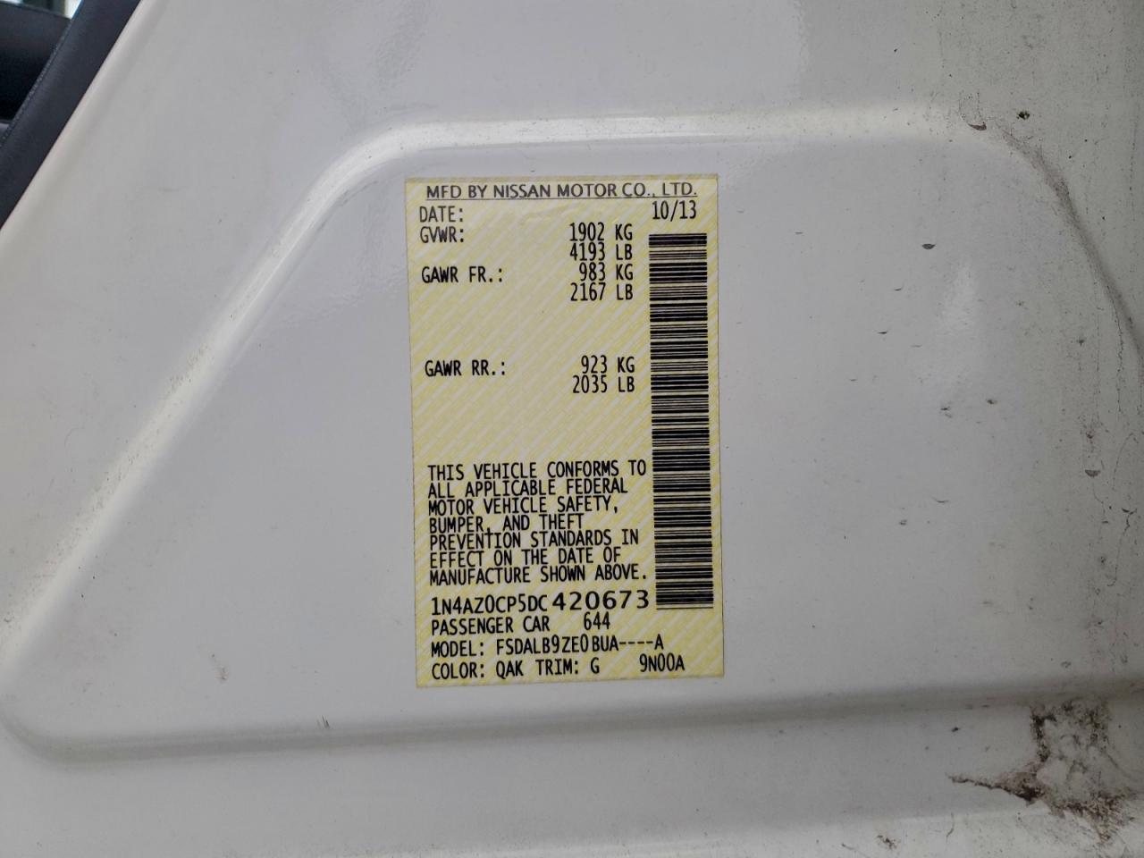 2013 NISSAN LEAF S photo 12