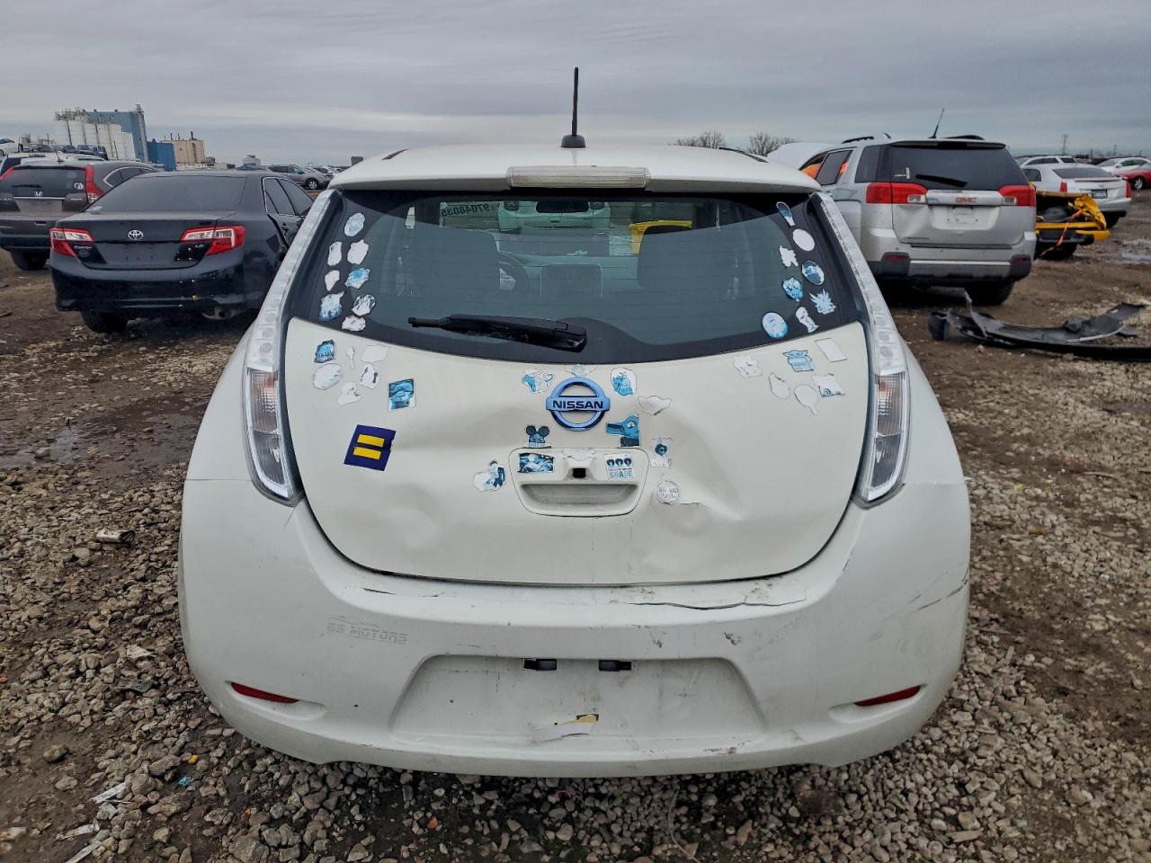 2013 NISSAN LEAF S photo 6
