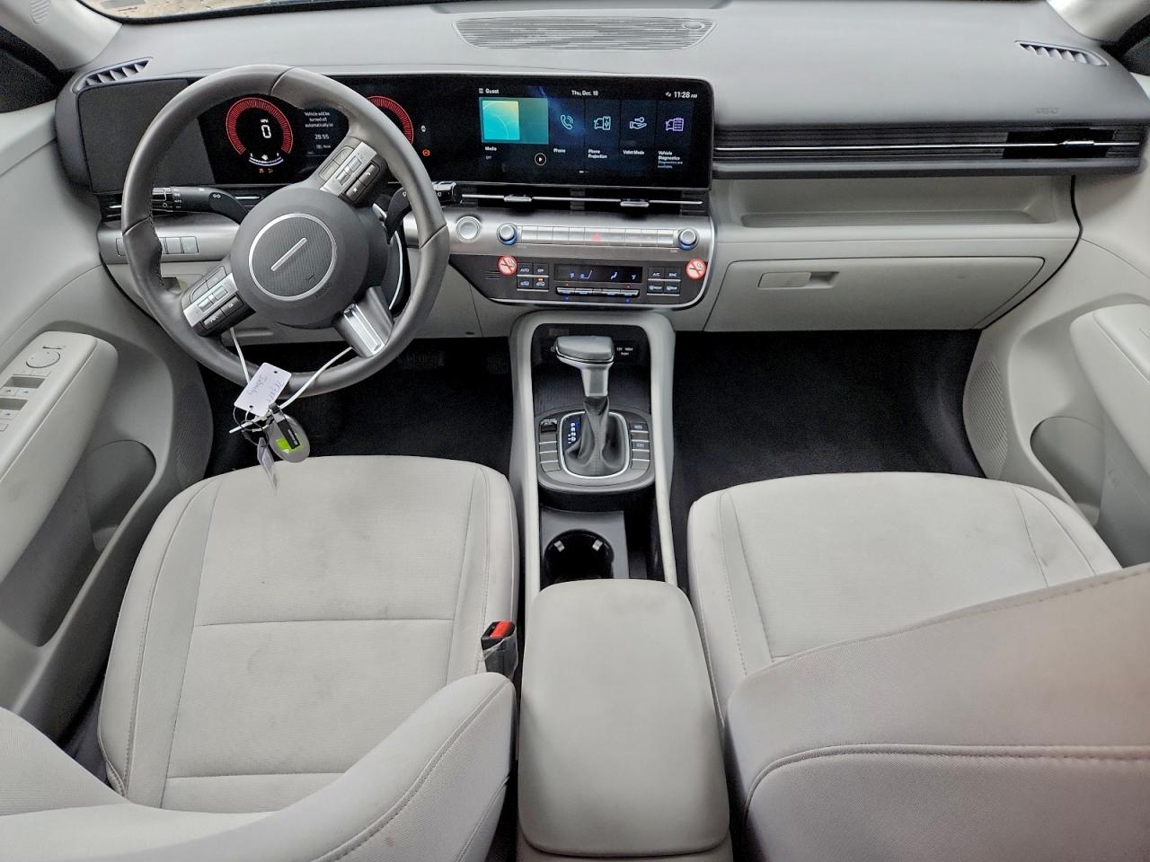2025 HYUNDAI KONA SEL photo 8