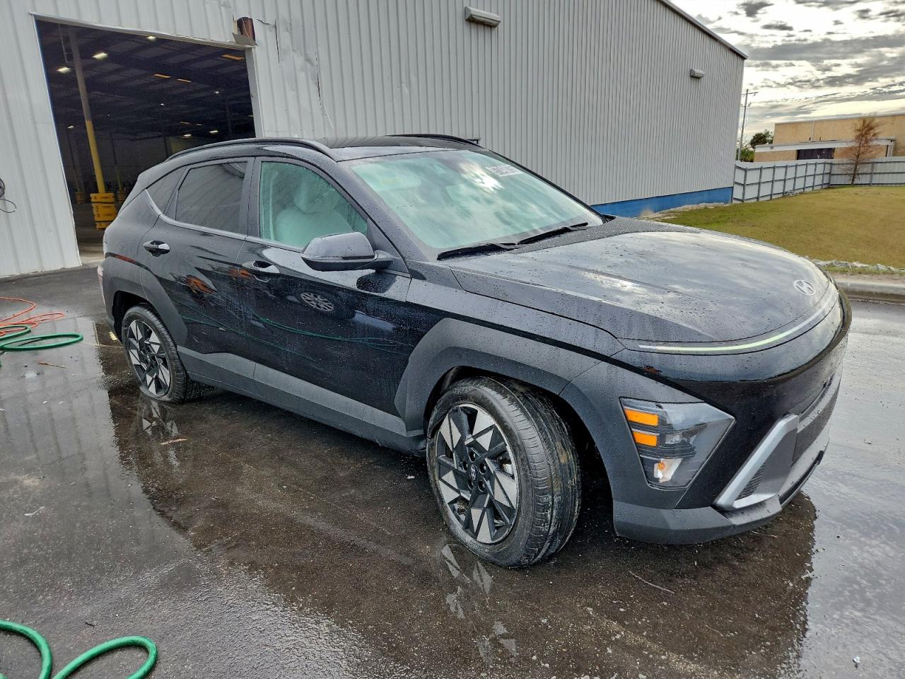 2025 HYUNDAI KONA SEL photo 4