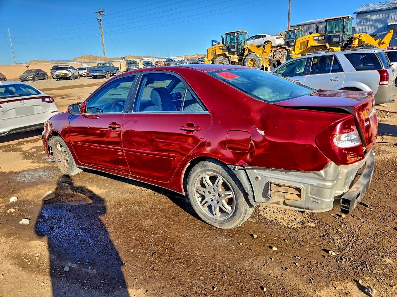 2003 TOYOTA CAMRY LE photo 4