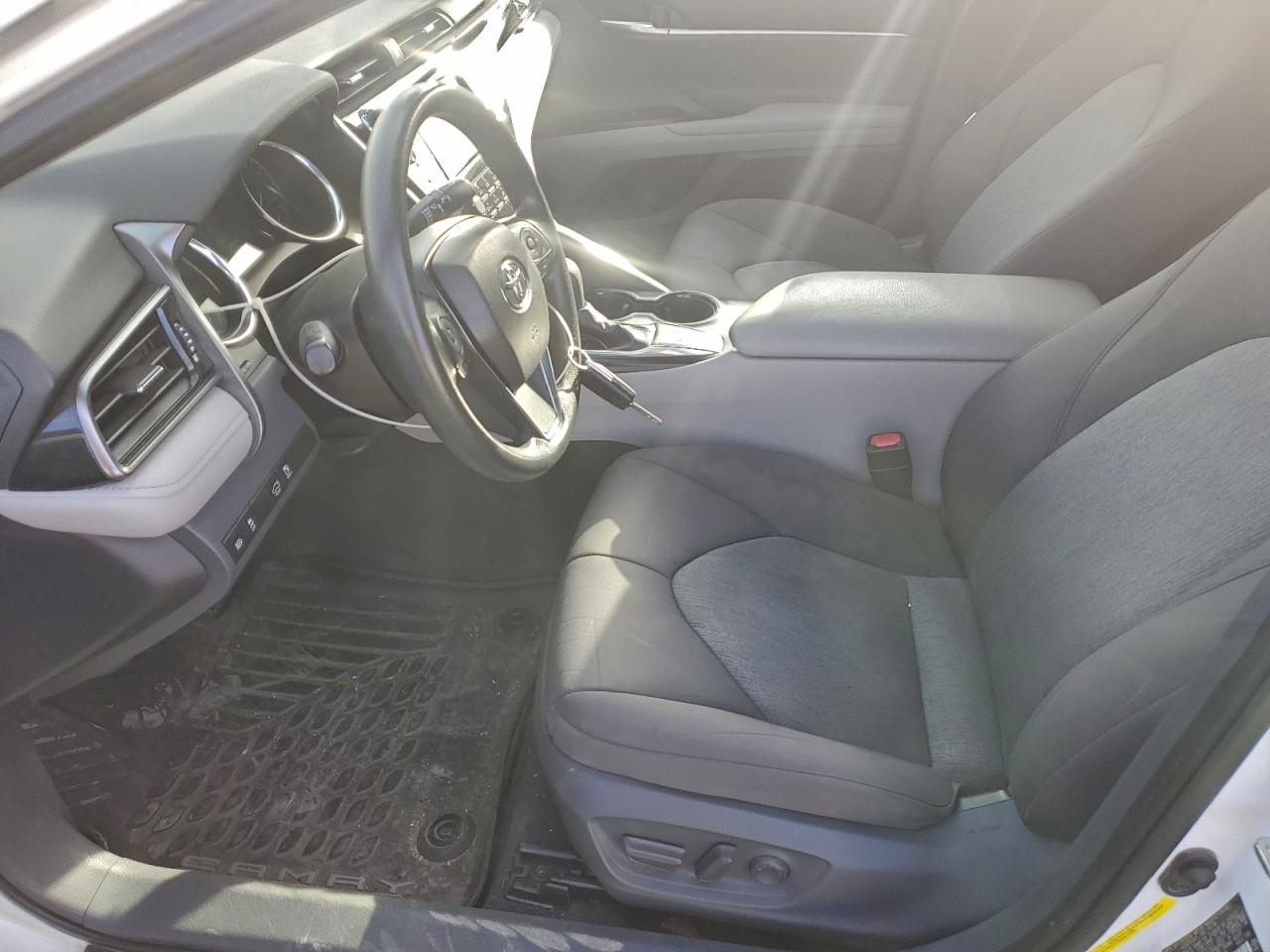 2019 TOYOTA CAMRY L photo 7