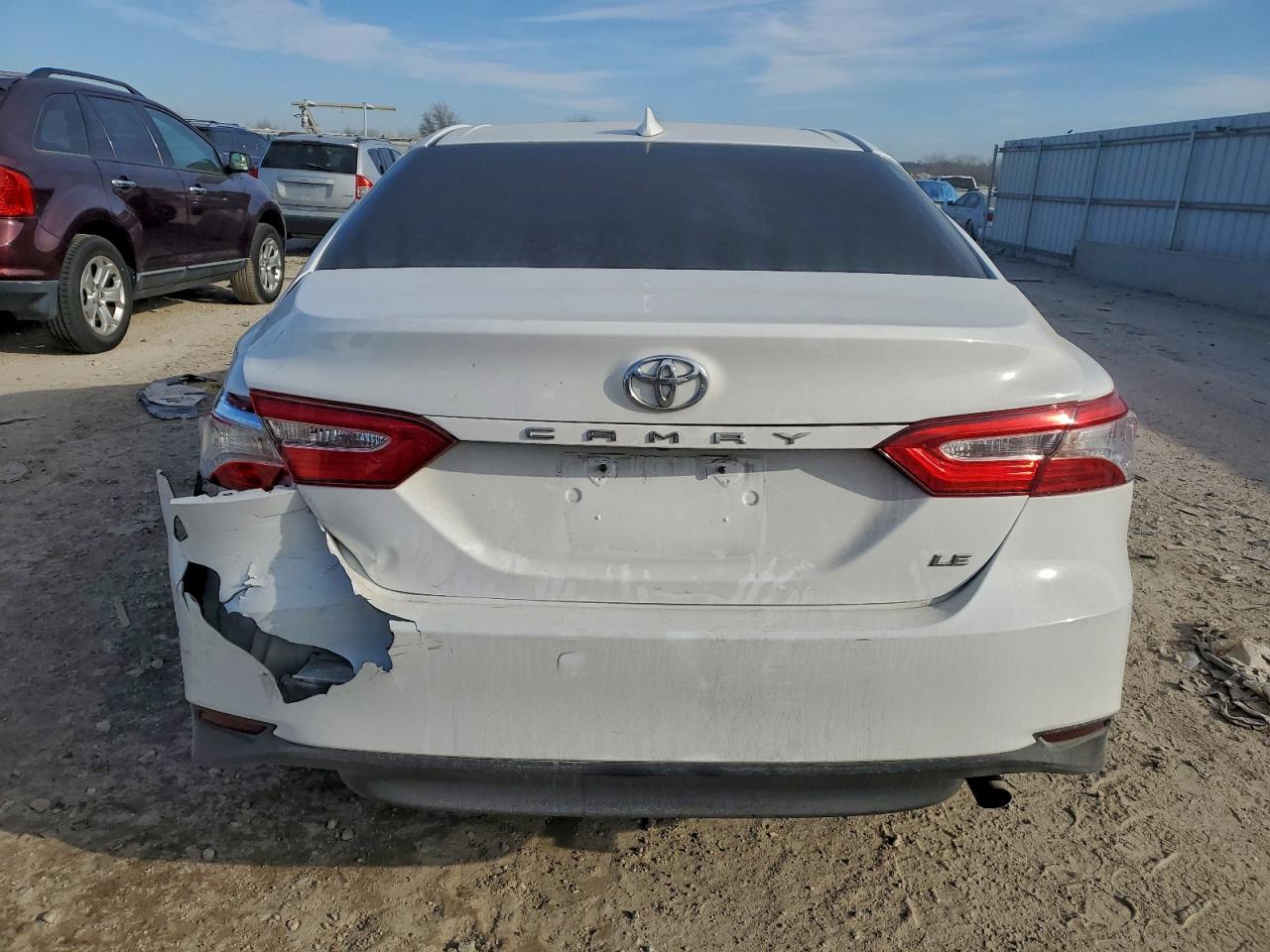 2019 TOYOTA CAMRY L photo 6