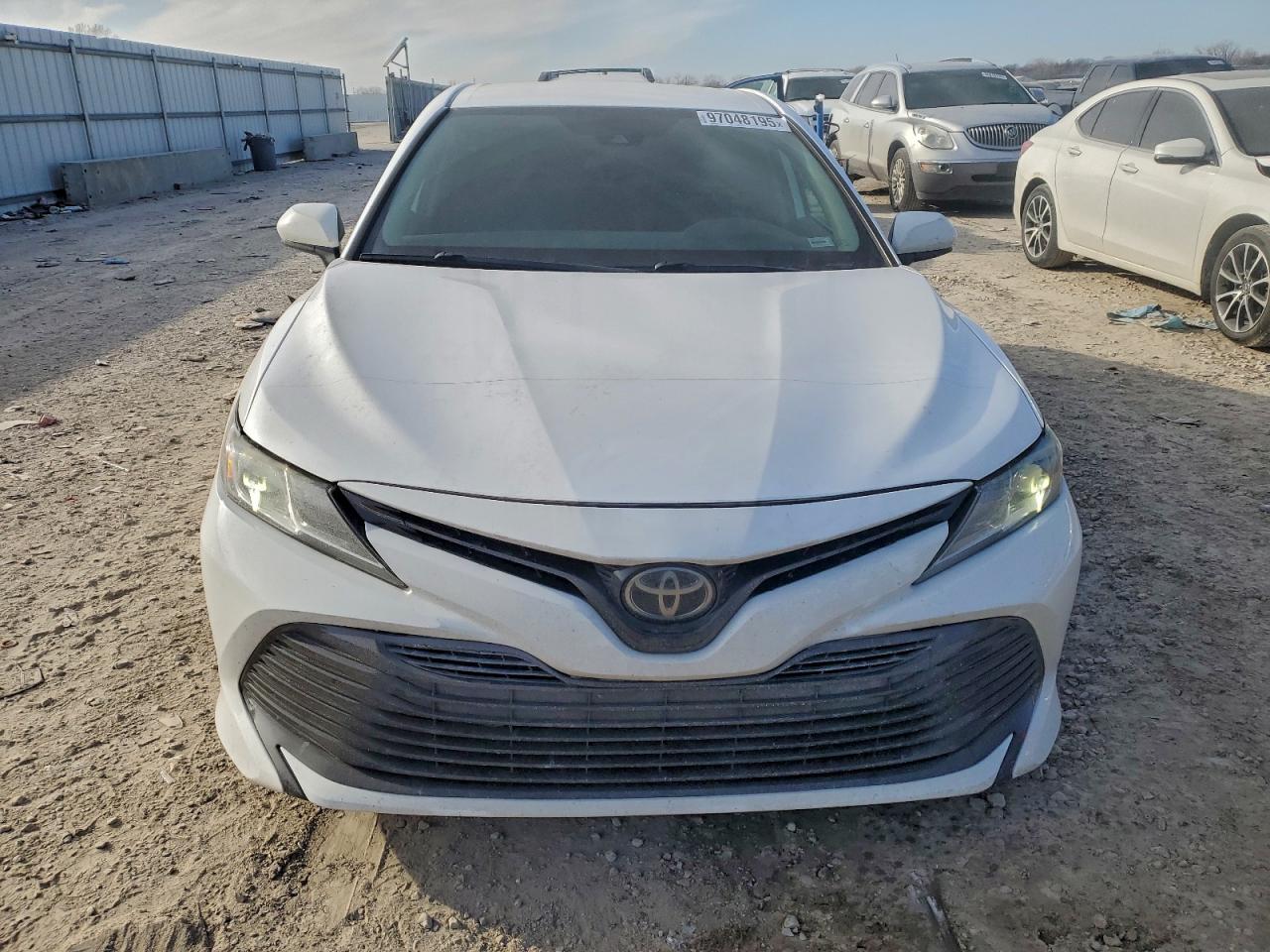 2019 TOYOTA CAMRY L photo 5