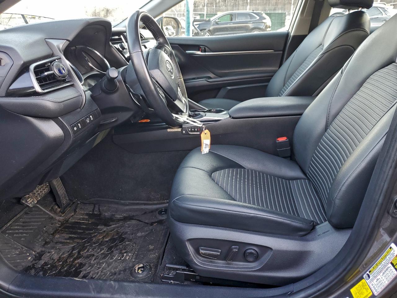2020 TOYOTA CAMRY SE photo 7