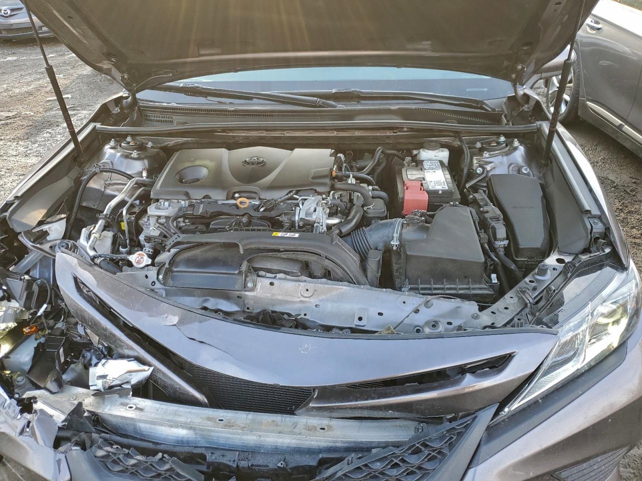 2020 TOYOTA CAMRY SE photo 11