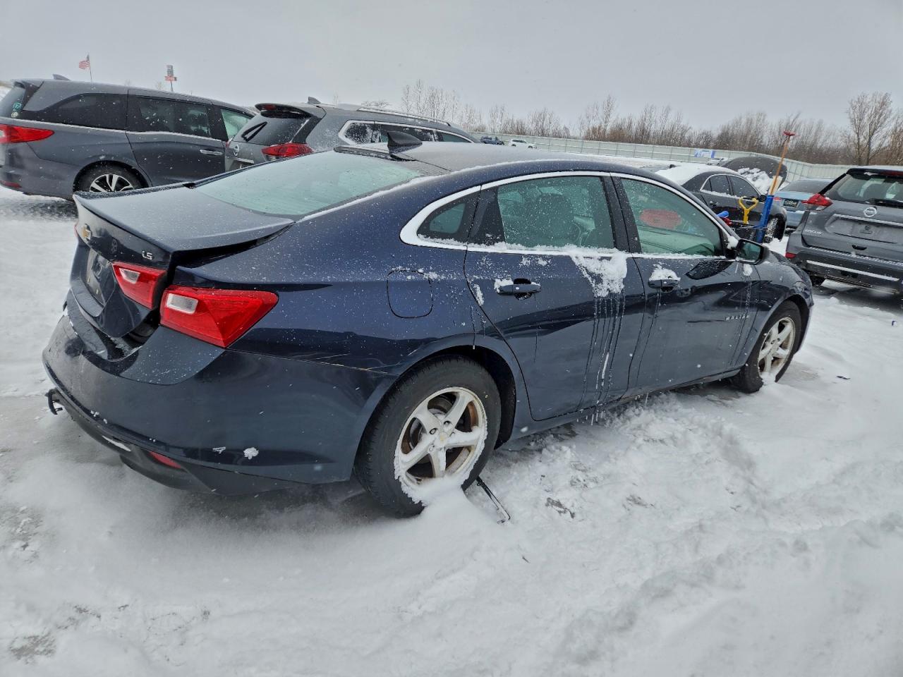 2016 CHEVROLET MALIBU LS photo 3