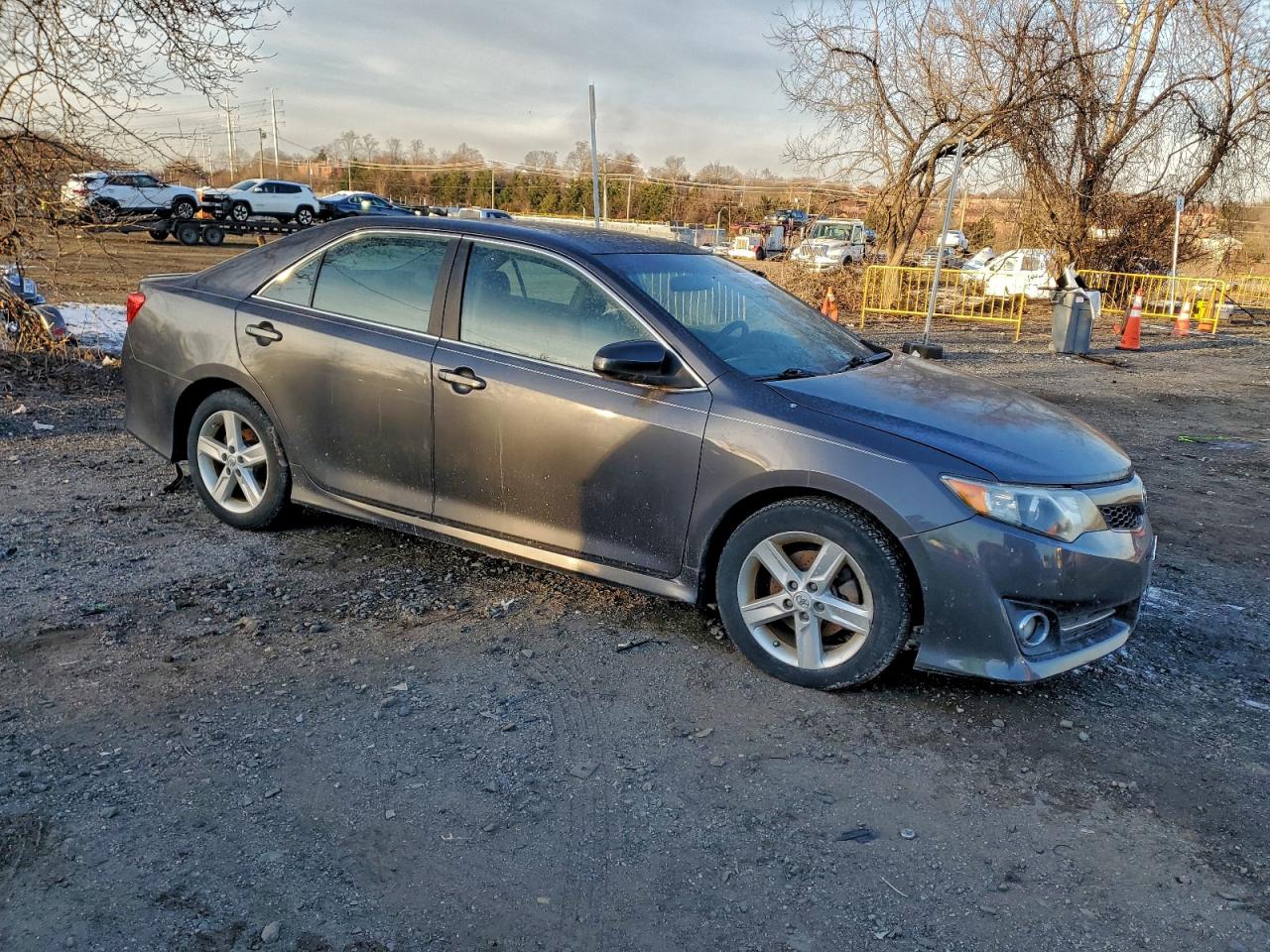 2012 TOYOTA CAMRY BASE photo 4