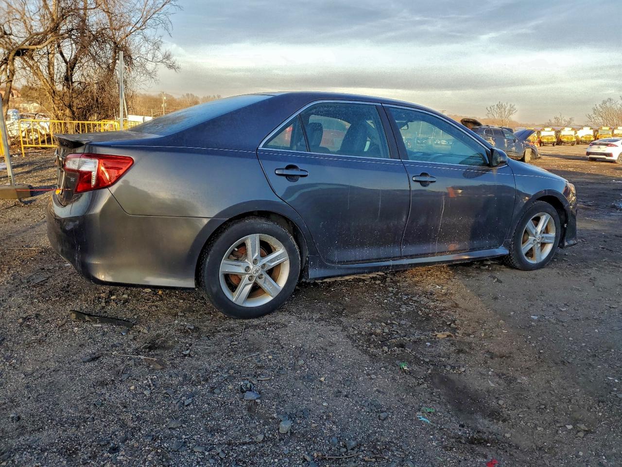 2012 TOYOTA CAMRY BASE photo 3