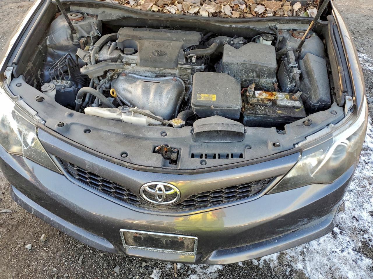 2012 TOYOTA CAMRY BASE photo 11
