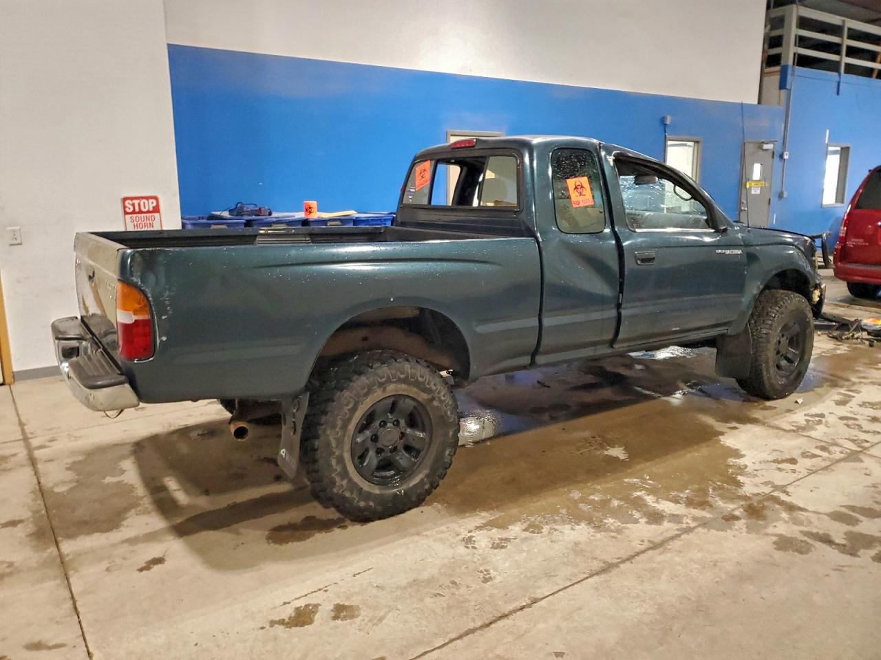 2000 TOYOTA TACOMA XTRACAB photo 3