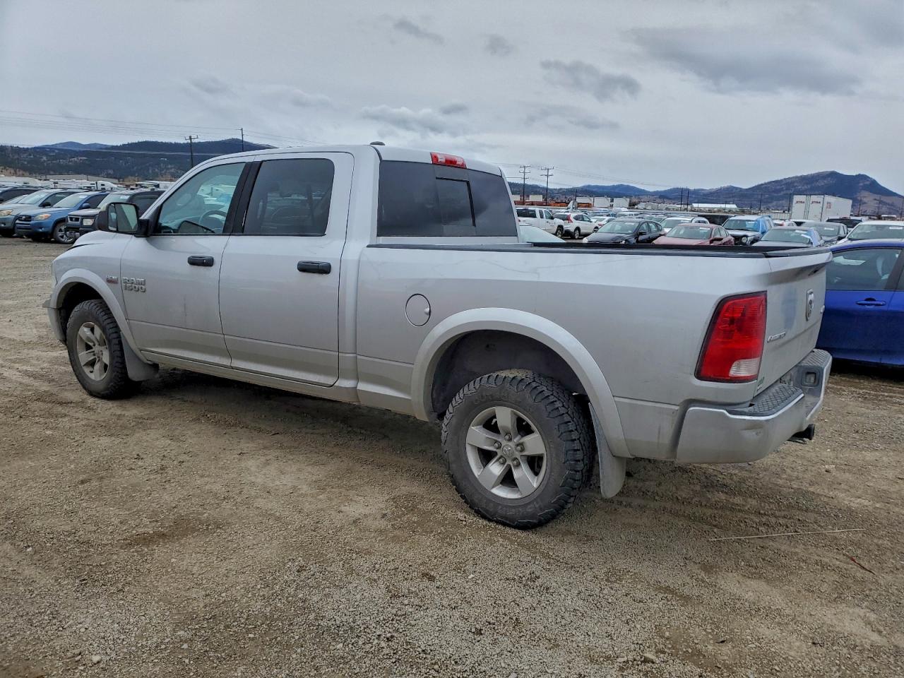 2014 RAM 1500 SLT photo 3