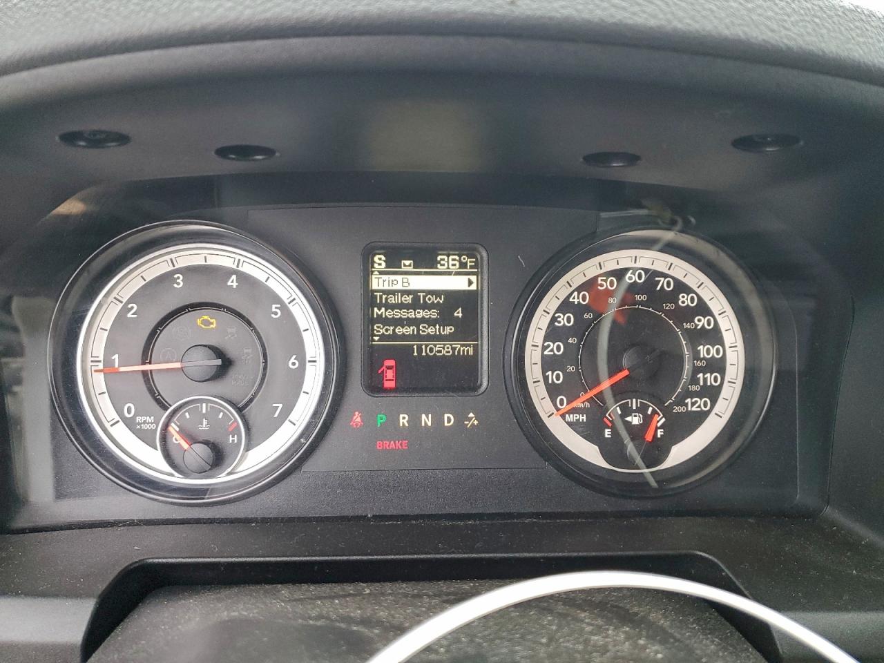 2014 RAM 1500 SLT photo 17