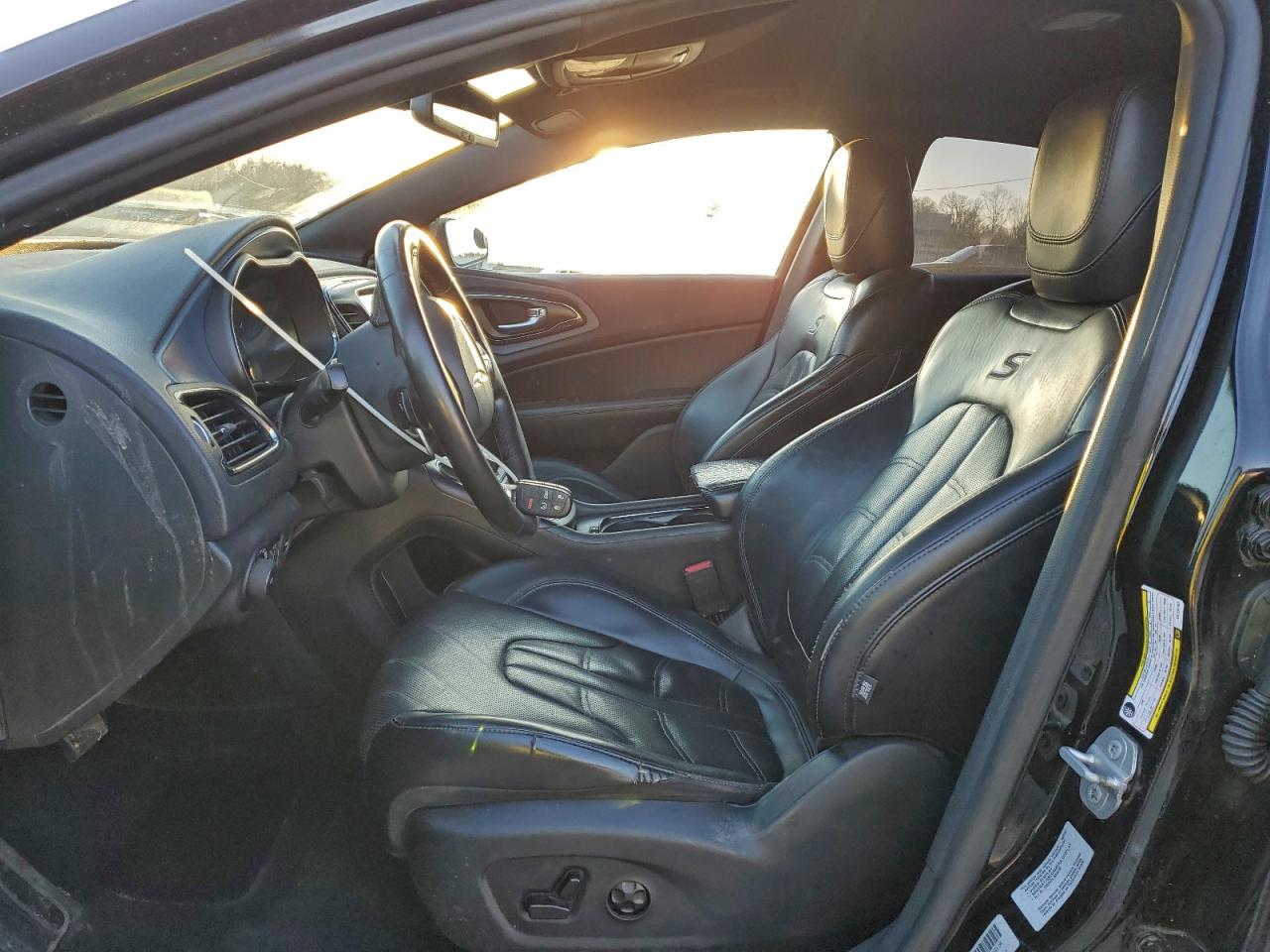 2016 CHRYSLER 200 S photo 13