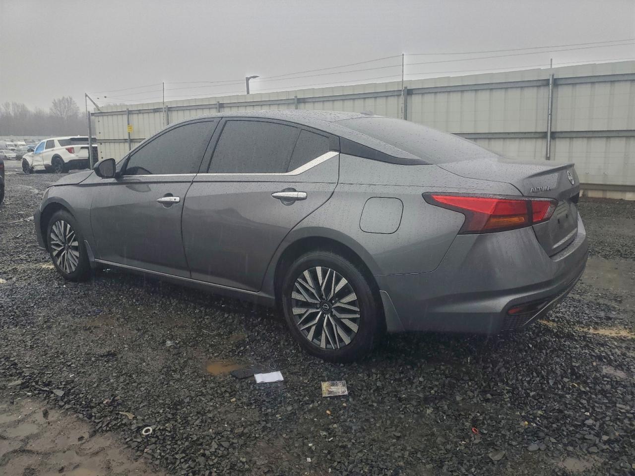 2024 NISSAN ALTIMA SV photo 3