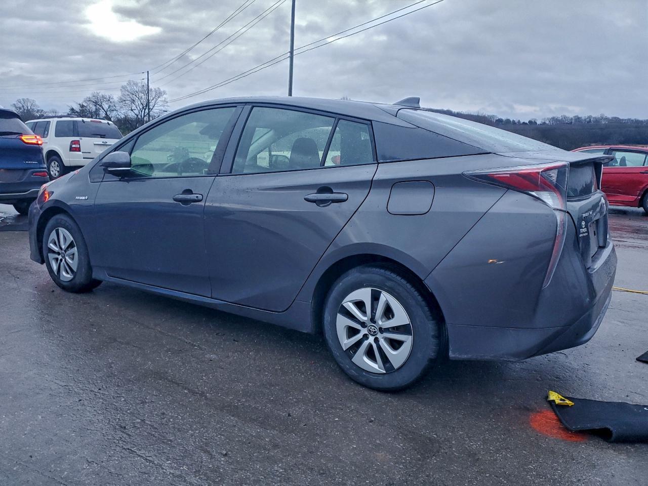 2017 TOYOTA PRIUS photo 3