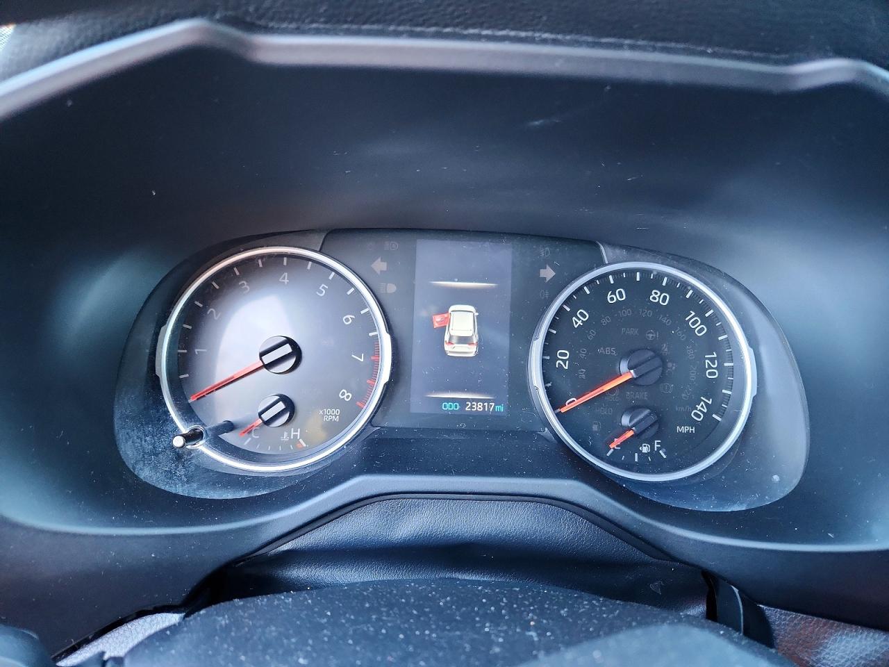 2021 TOYOTA RAV4 XLE photo 17