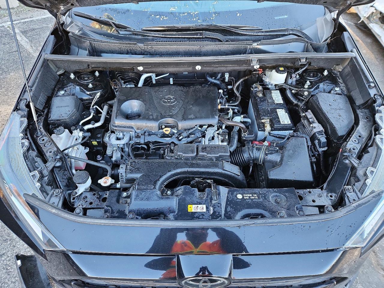 2021 TOYOTA RAV4 XLE photo 23